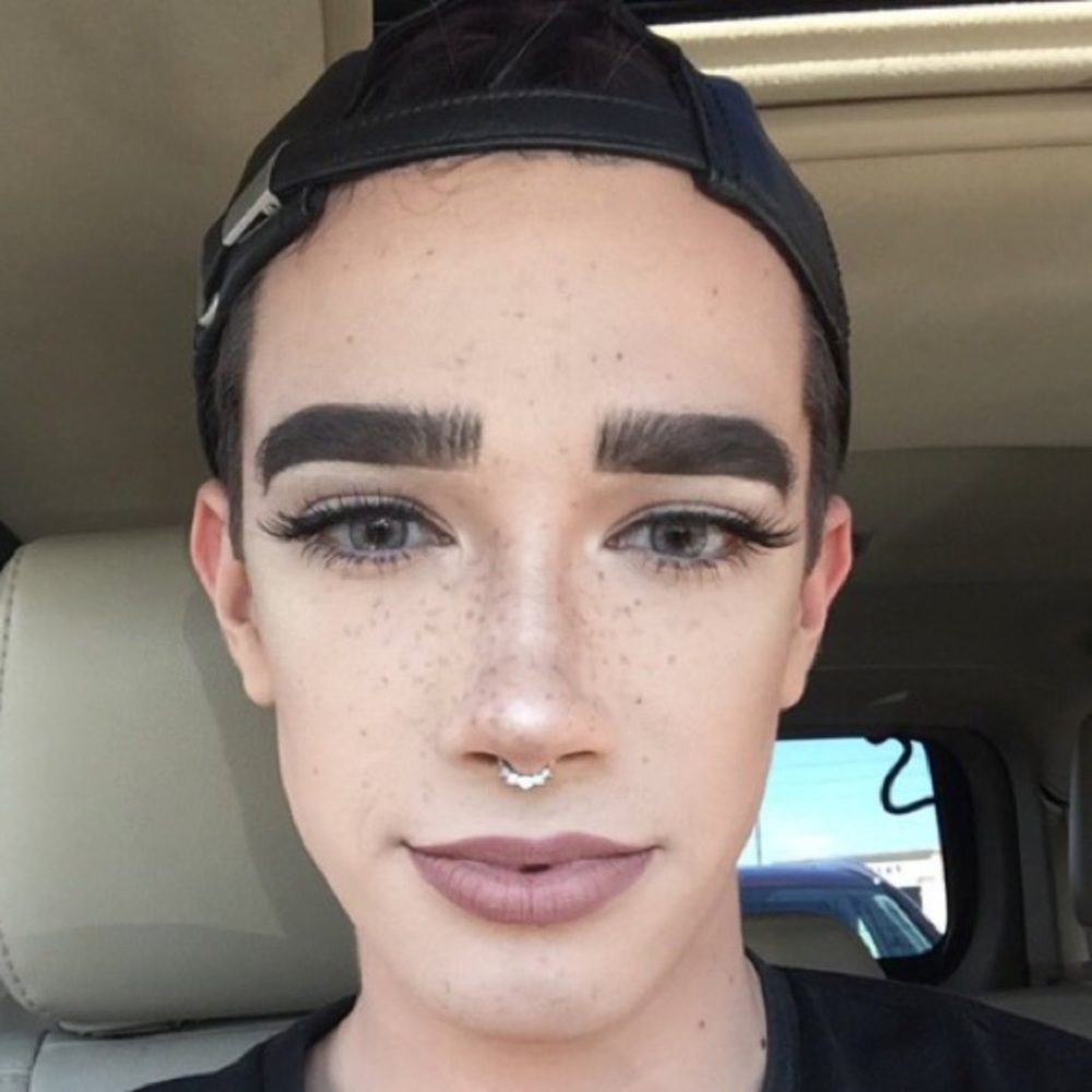 Meet your Posher, Ella